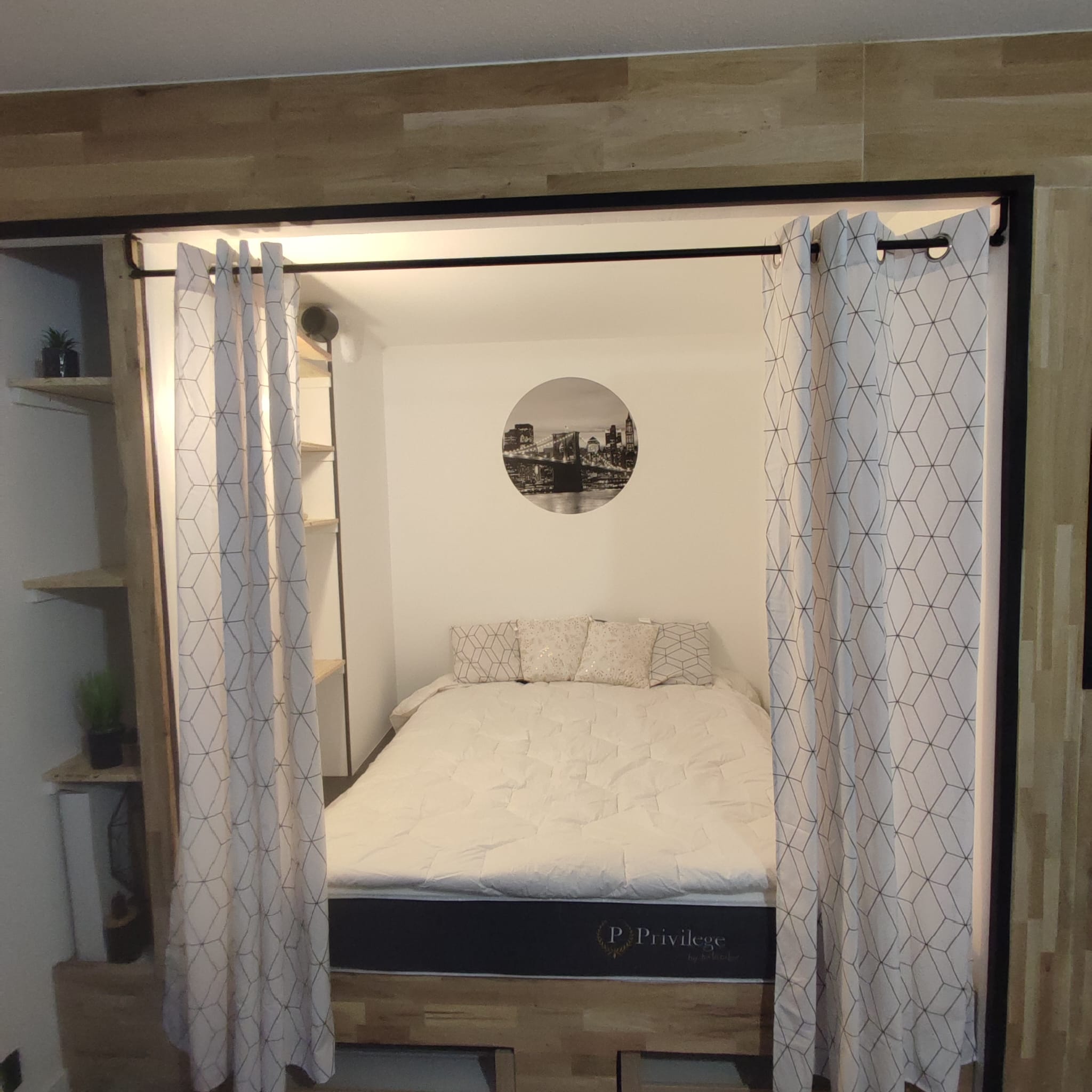 Après - Chambre (ancien salon)